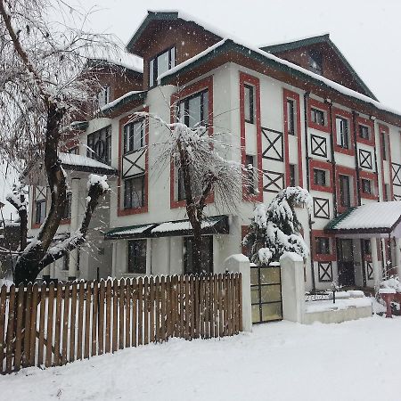 Royal Star Inn Srīnagar Exteriör bild